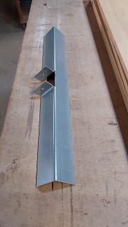 Paal verankeringsprofiel verzinkt 6x6cm t.b.v. kaderpoort