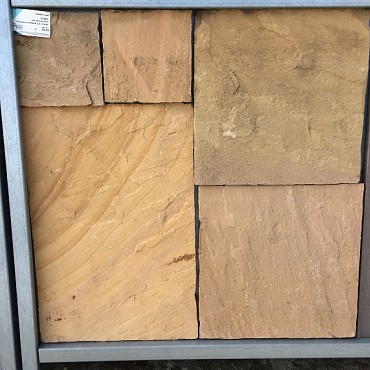 *Aanbieding Golden Leaf Romaans verband 2.5-3.5cm voorraad +-5m2