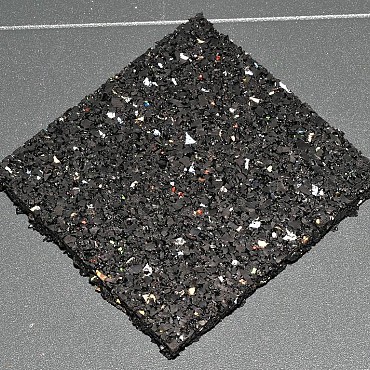 *Tegeldrager. rubber 10x10x1cm