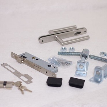 *Hang- en sluitwerk compleet Cilinder slotset RVS t.b.v. nieuw Stalen frame