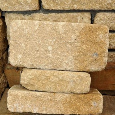 *Bekstone stapelelement Golden Buff geel 305x140x102mm  op=op