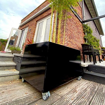 Gepoedercoat staal plantenbak Rechthoek 30x40x30cm RAL9010  met bodemplaat en wielen