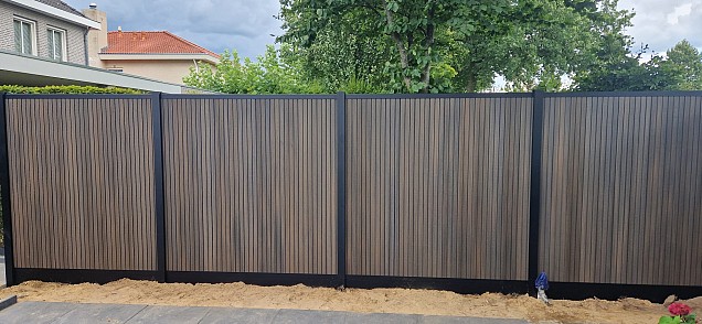 *Profi-fence WPC rabatplank 20x150x1780mm (wb 140mm) Walnut. Type Rhombus