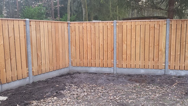 Tuinscherm Douglas geschaafd 23-pl 16mm recht rvs geschroefd 180x180cm Verticaal