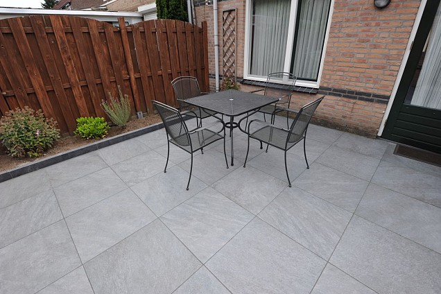 *Keramische Buitentegel Forest Grey 61x61 cm niet gerectificeerd OP=OP