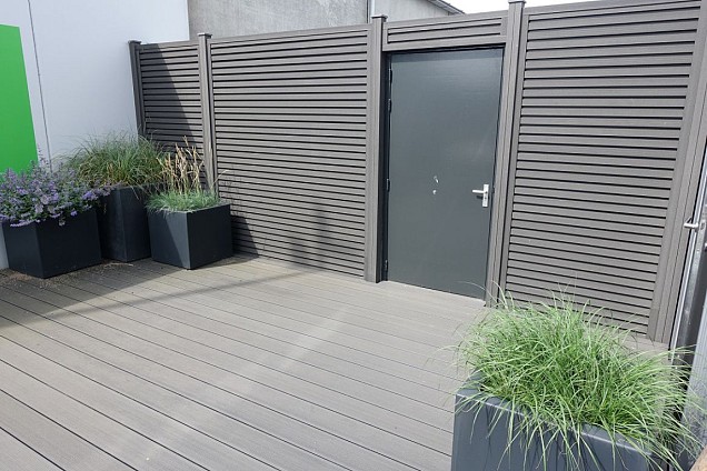 Dual Straight WPC Lamellen scherm Black 200x200cm
