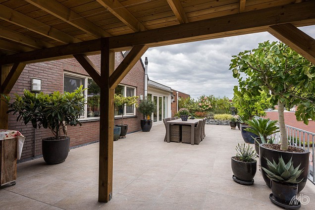 Keramische tegel XL Bradano Brown 60x60x3cm