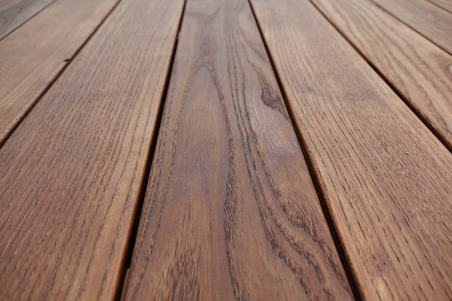 Thermo Essen Xclip groef 20x140x1800mm Terras & Gevel