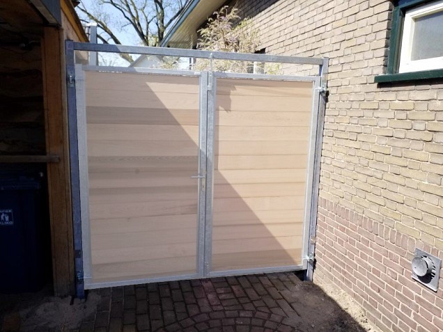 Verzinkt stalen kozijn voor dubbele kaderpoort max. 290(b)x190cm inclusief 4 scharnieren