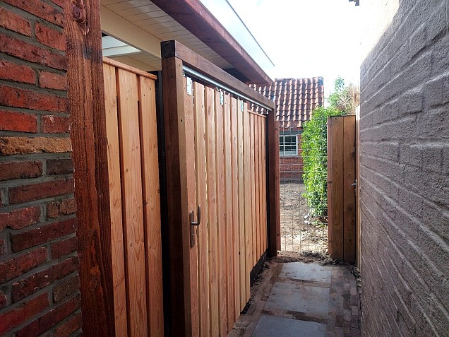 Frame voor schuifpoort wandbevestiging 1365x1900mm compleet met hang-en sluitwerk