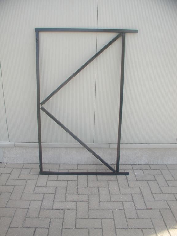 *Stalen poortframe ST 100 Verstelbaar afm 100x155cm zwart gepoedercoat
